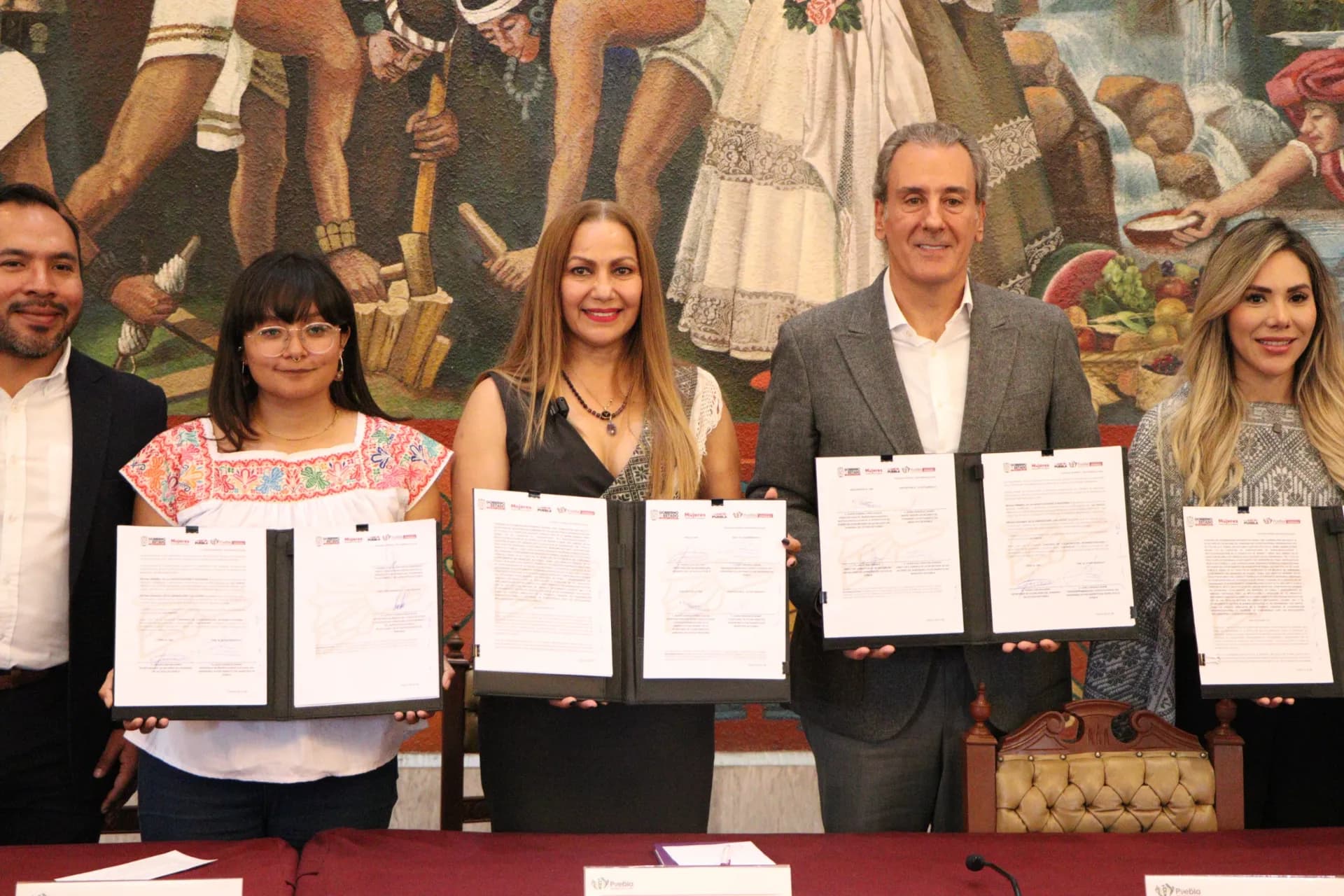 Ayuntamiento de Puebla formaliza convenio para ampliar prevención de violencia contra mujeres