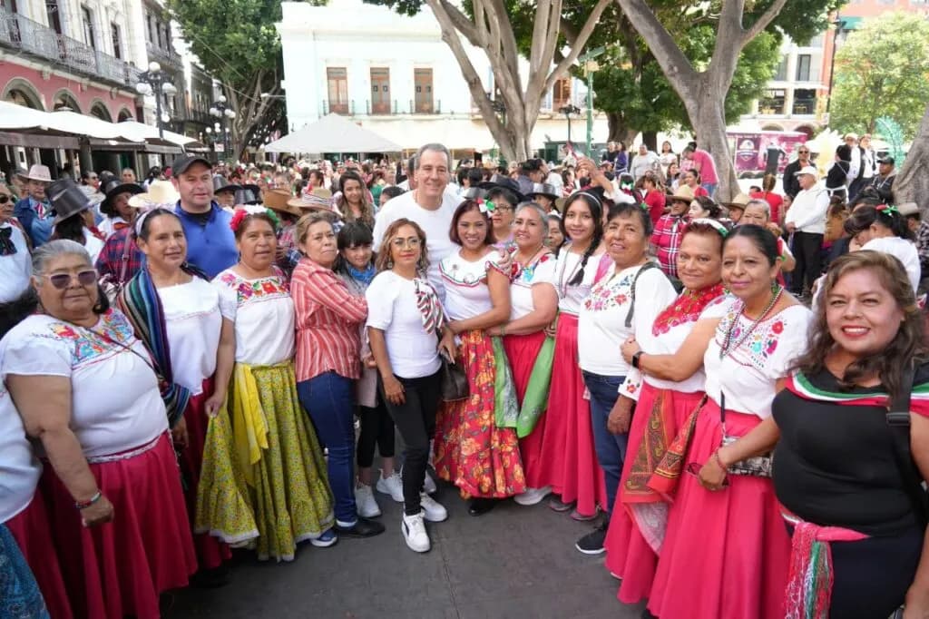 Gobierno de la Ciudad reúne a más de mil participantes en jornada deportiva por Fiestas Patrias
