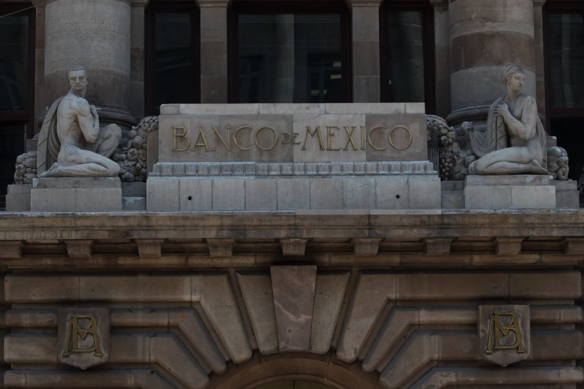 Turismo deja cifra récord en México, pero ingreso de divisas pierde fuerza