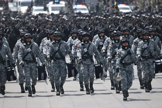 Más de 15 mil elementos, 107 aeronaves y 50 drones participaron en el Desfile Militar 2026