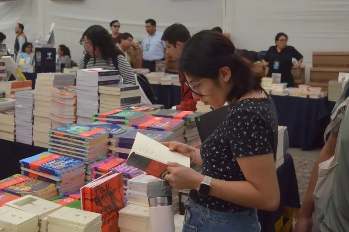 UNAM ofrece más de 45 mil libros con precios desde un peso