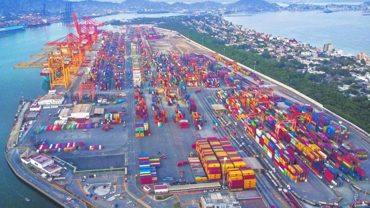 Puerto de Manzanillo enfrenta retrasos en su ampliación y empresarios alertan impacto logístico