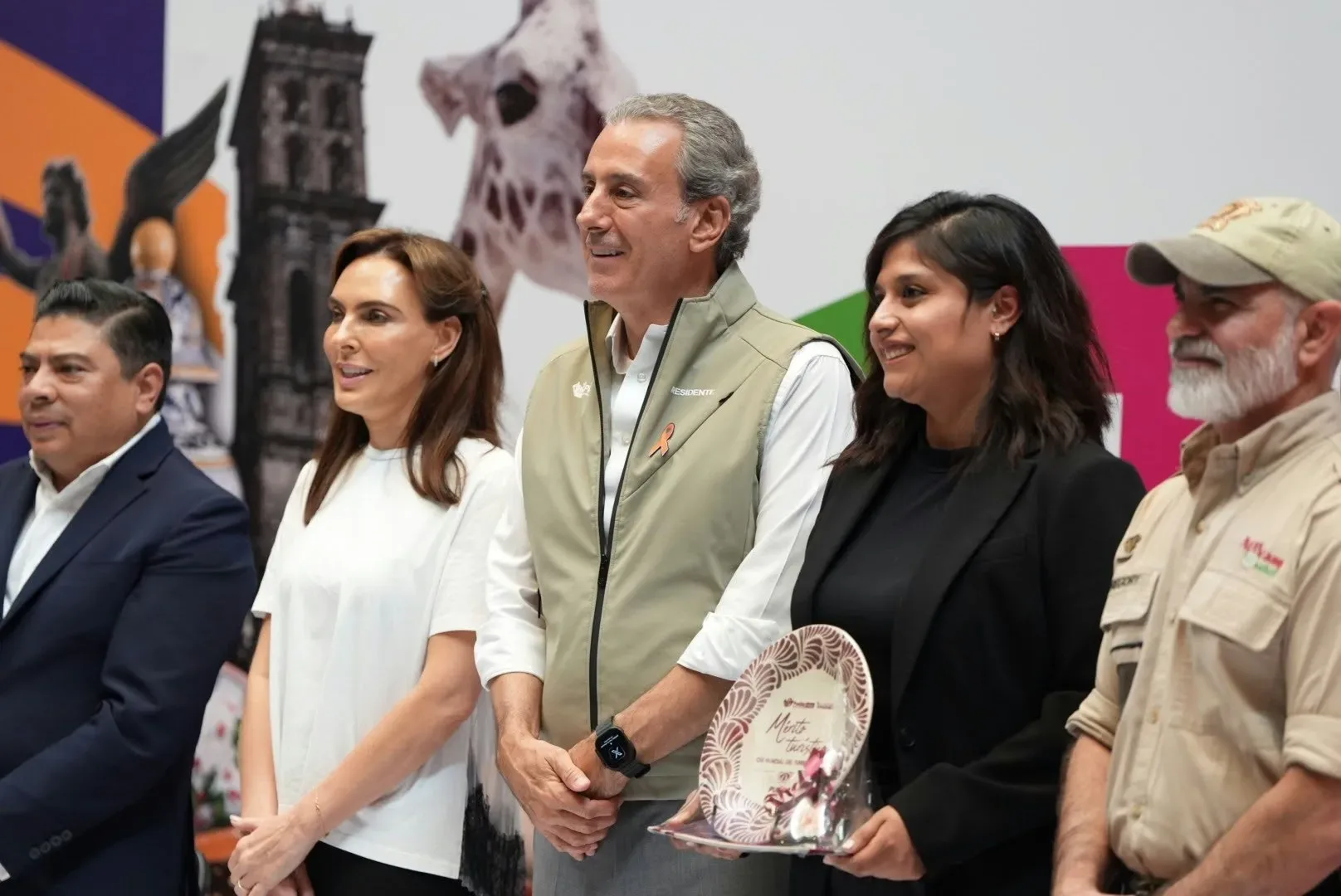 Ayuntamiento de Puebla reconoce a referentes del turismo de la capital
