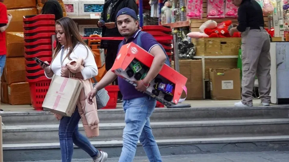 Confianza del consumidor cae a 45.1 puntos en México