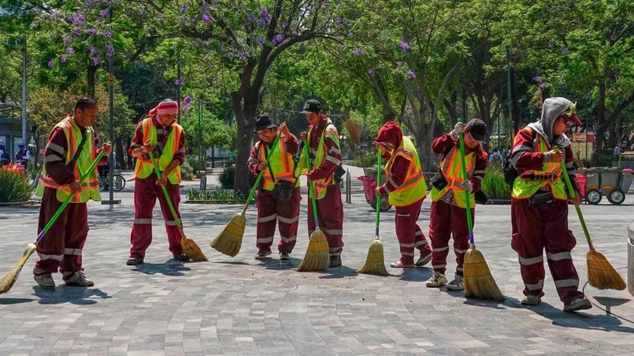 El empleo formal repunta, pero baja el salario promedio