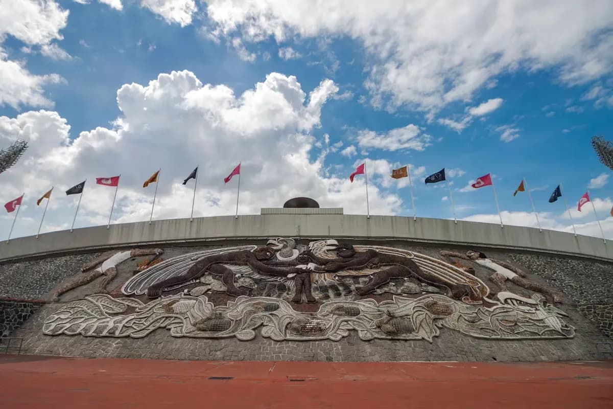UNAM y World Monuments Fund restaurarán tres murales de Ciudad Universitaria