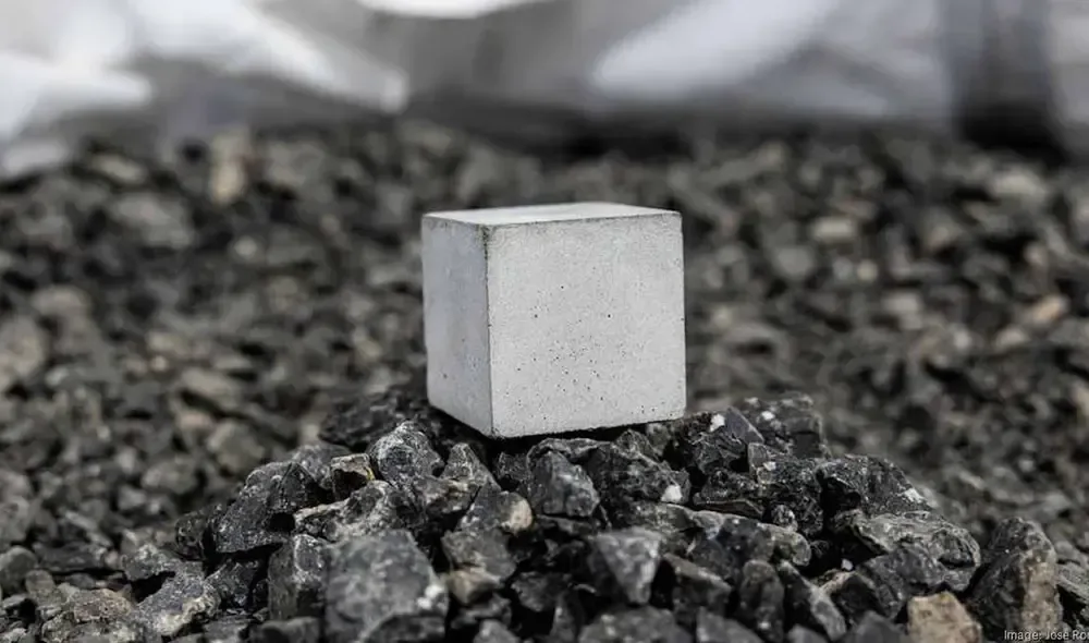 Bacterias ayudan a convertir arena en piezas para la construcción