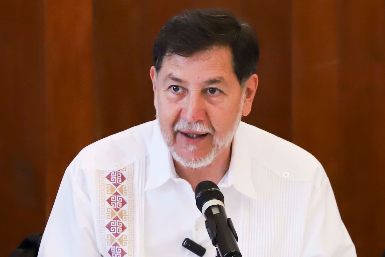 I want to see the Tepoztlán community members run over me, Noroña challenges.