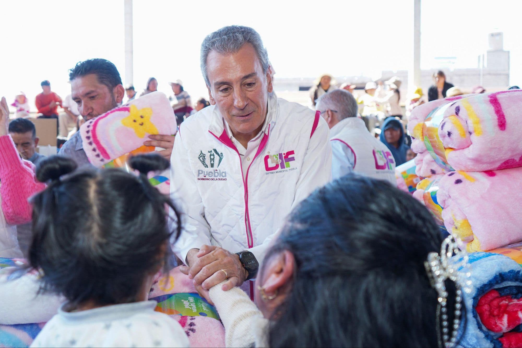 Refuerzan Pepe Chedraui y MariElise Budib apoyo invernal en San Miguel Canoa